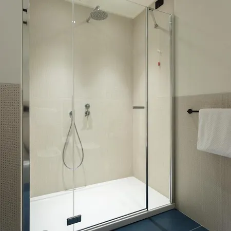 Sant'ambrogio Apartments, Reception H24 דירה