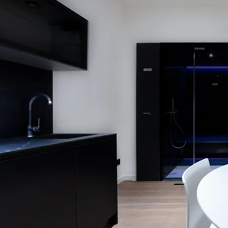 Sant'ambrogio Apartments, Reception H24 *