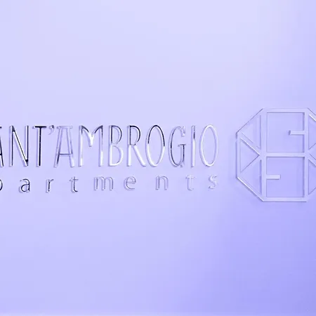 Sant'ambrogio Apartments, Reception H24 アパート *