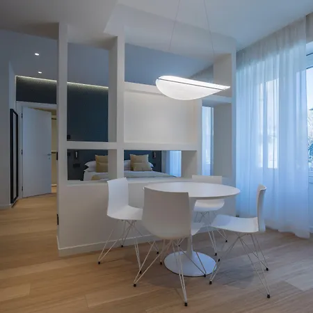 Sant'ambrogio Apartments, Reception H24 Apartamento Milão