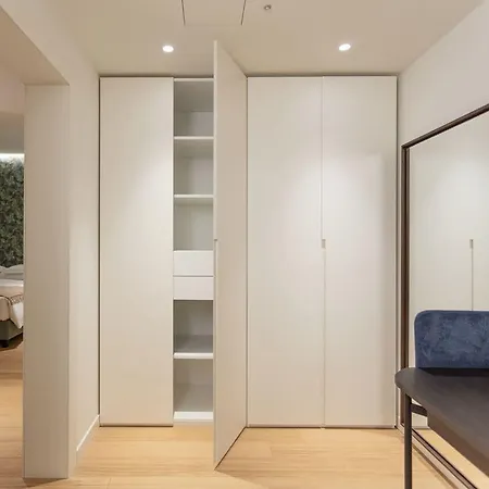 Sant'ambrogio Apartments, Reception H24 アパート